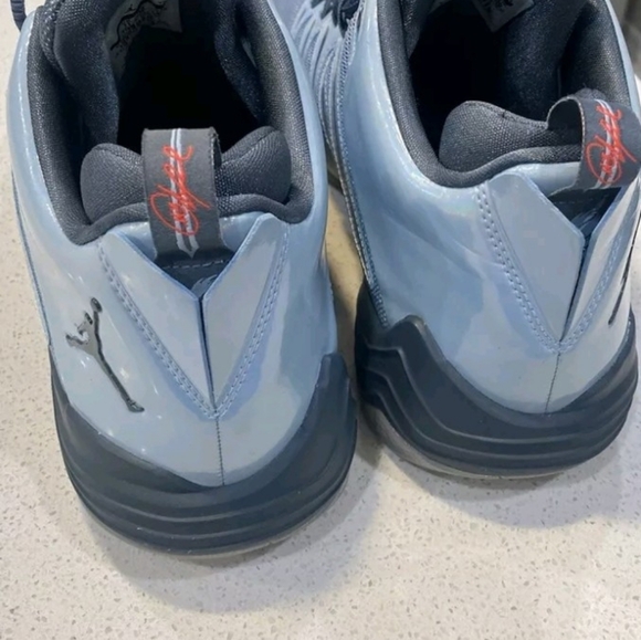 Michael Jordan Cp3.lx Christmas Edition - Picture 4 of 6